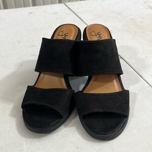 Y.Not, size 7, black and tan